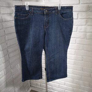 Bum Equipment Ladies Size 16W Petite Plus Medium Wash Jean Capri's